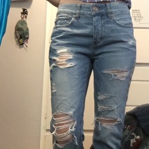 American eagle tomgirl crop jeans, distressed